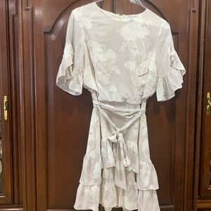 H by Halston  Heritage Dress 
Beige and cream color 
 Size. 10